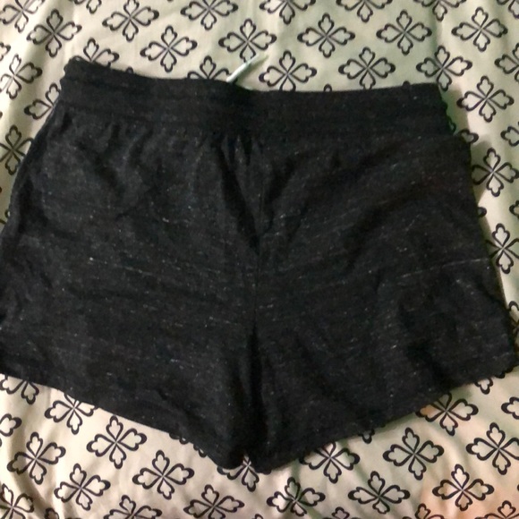 Shorts - Picture 2 of 6